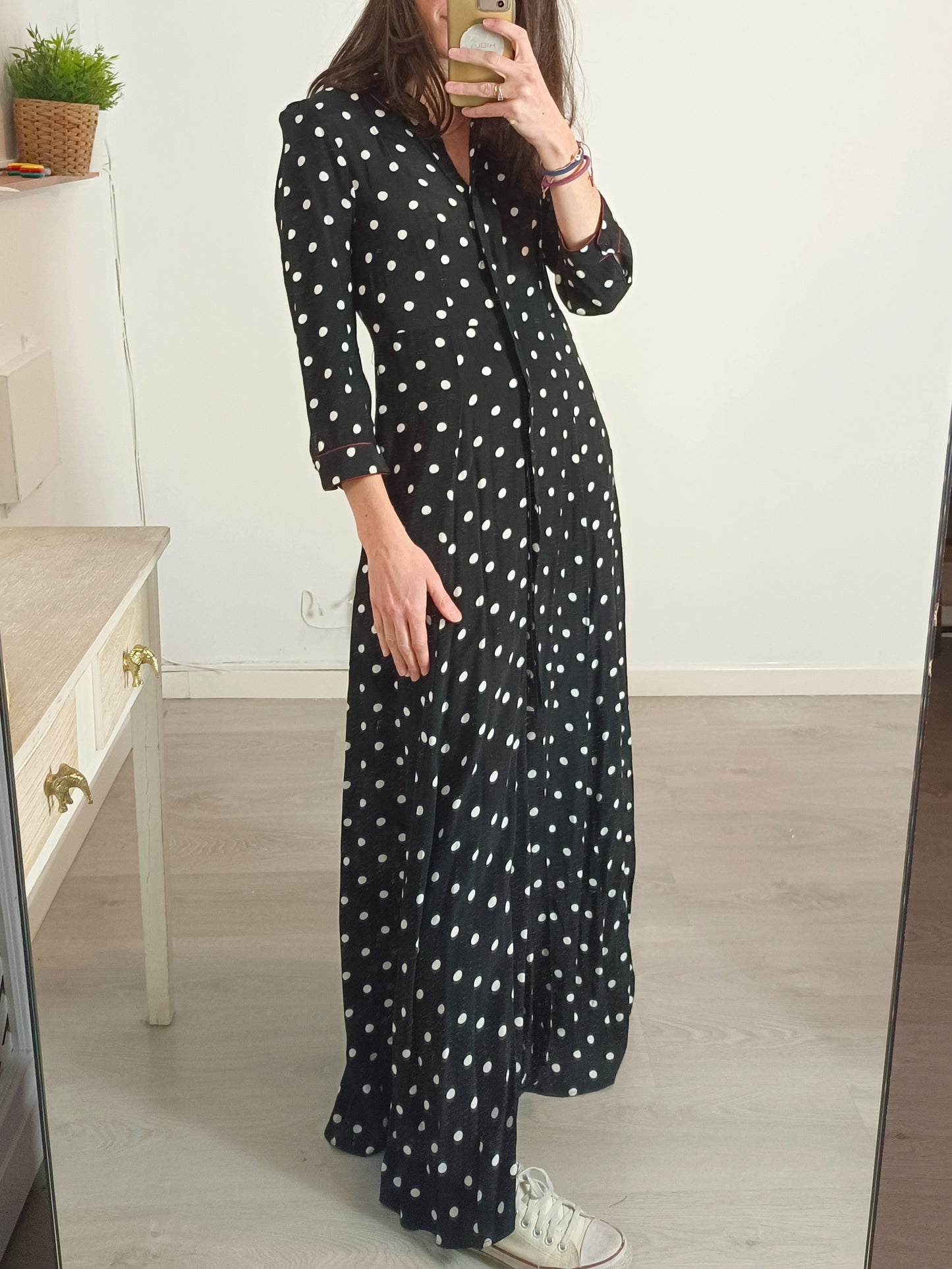 ZARA. Vestido negro largo lunares. T S