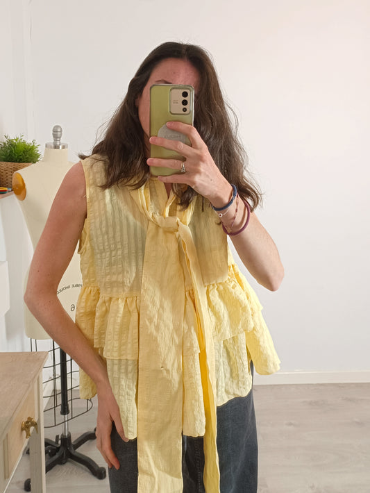 ZARA. Blusa cuadros textura amarilla T.m