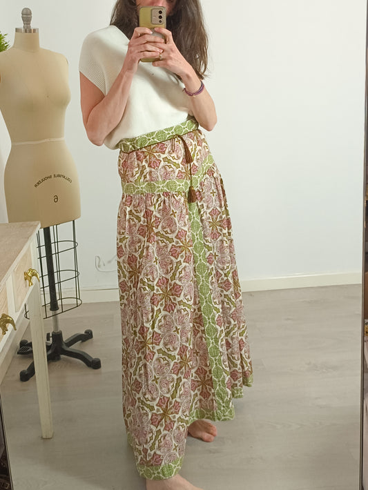 MANGO. Falda midi flores T.38