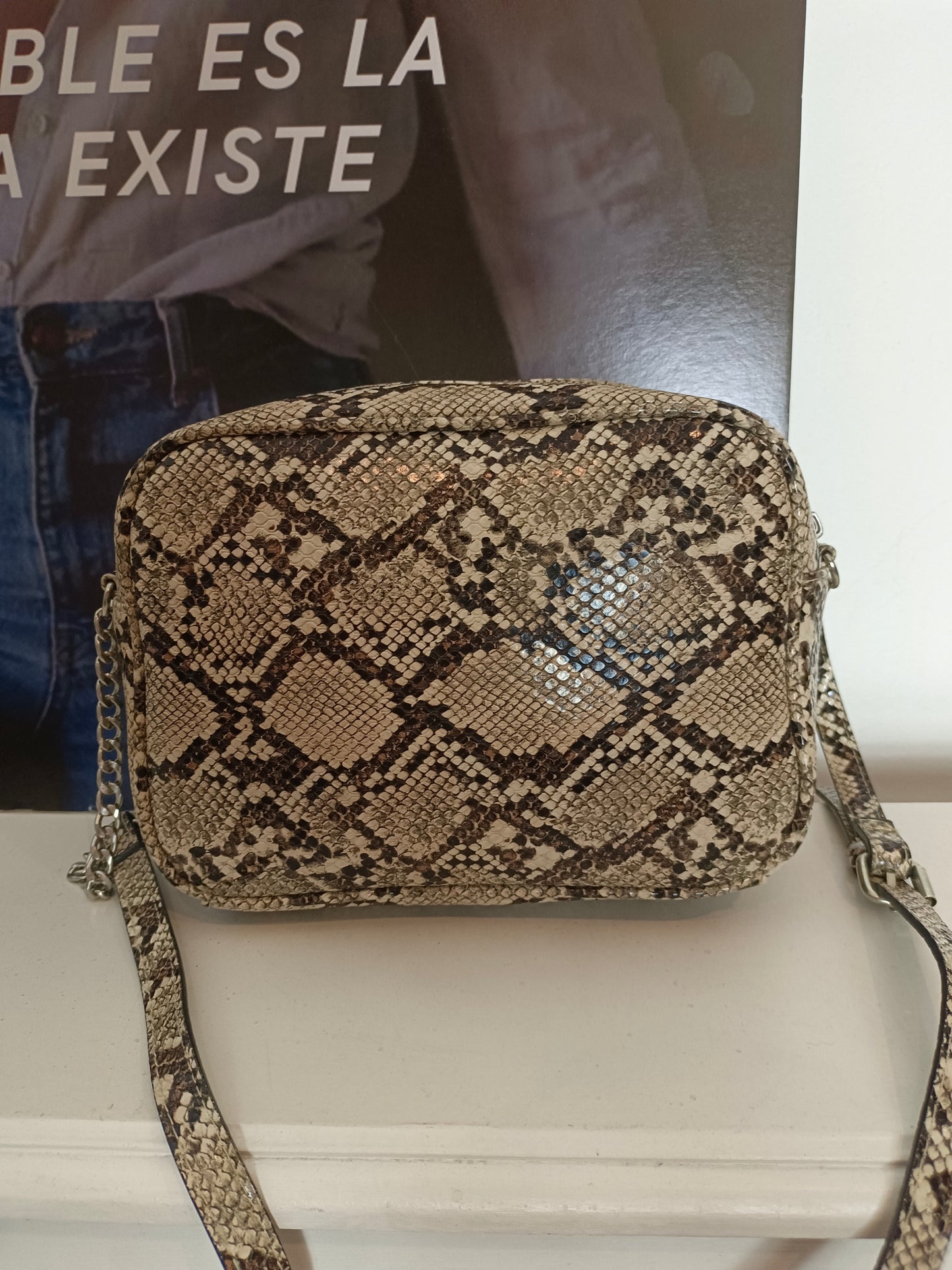 STRADIVARIUS. bolso estampado animal print