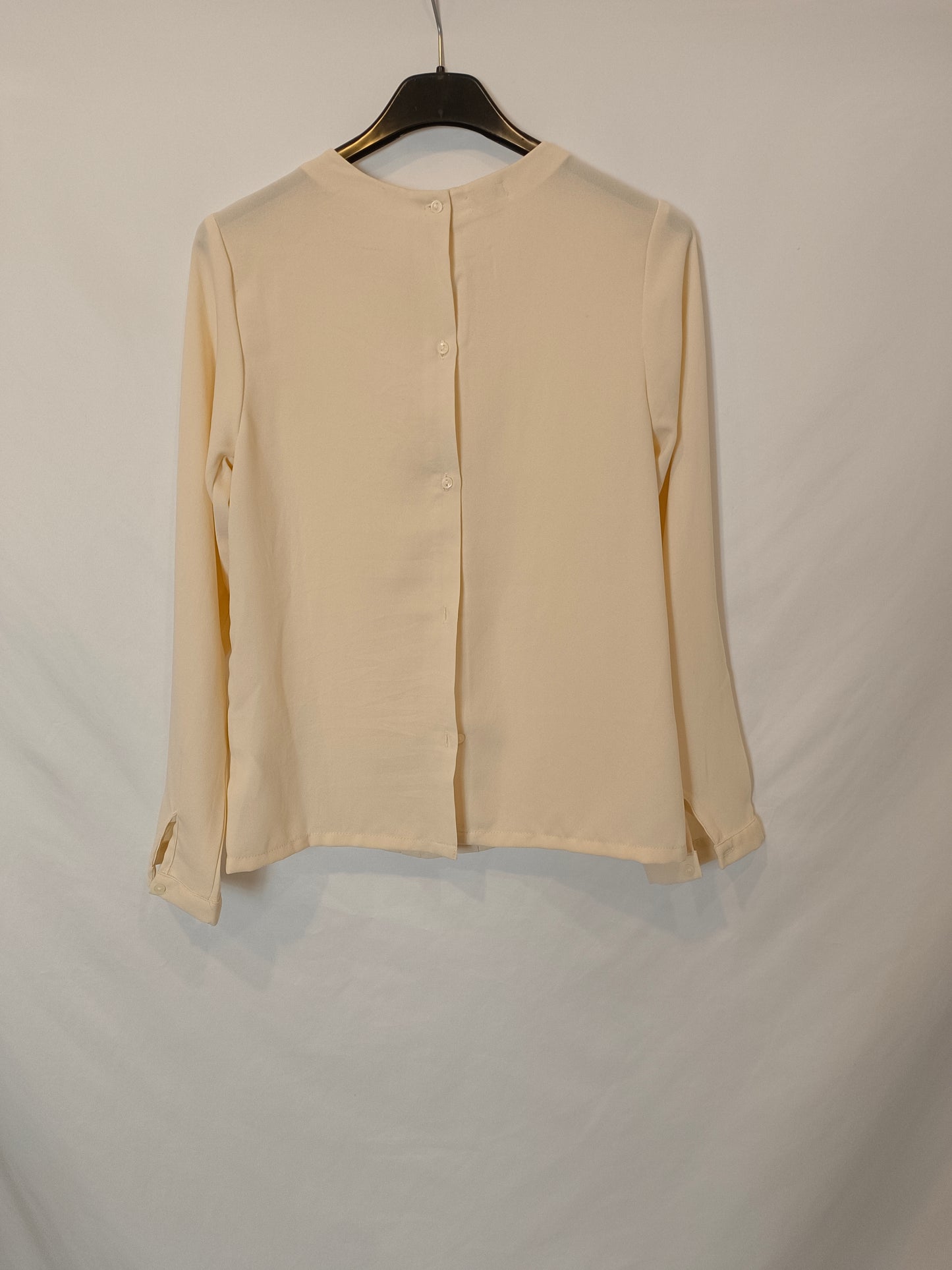 GOCCO. Flowy beige blouse, size 11-12 years