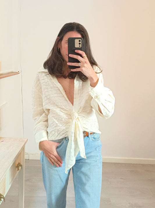 ZARA. Beige blouse with bow texture. TM