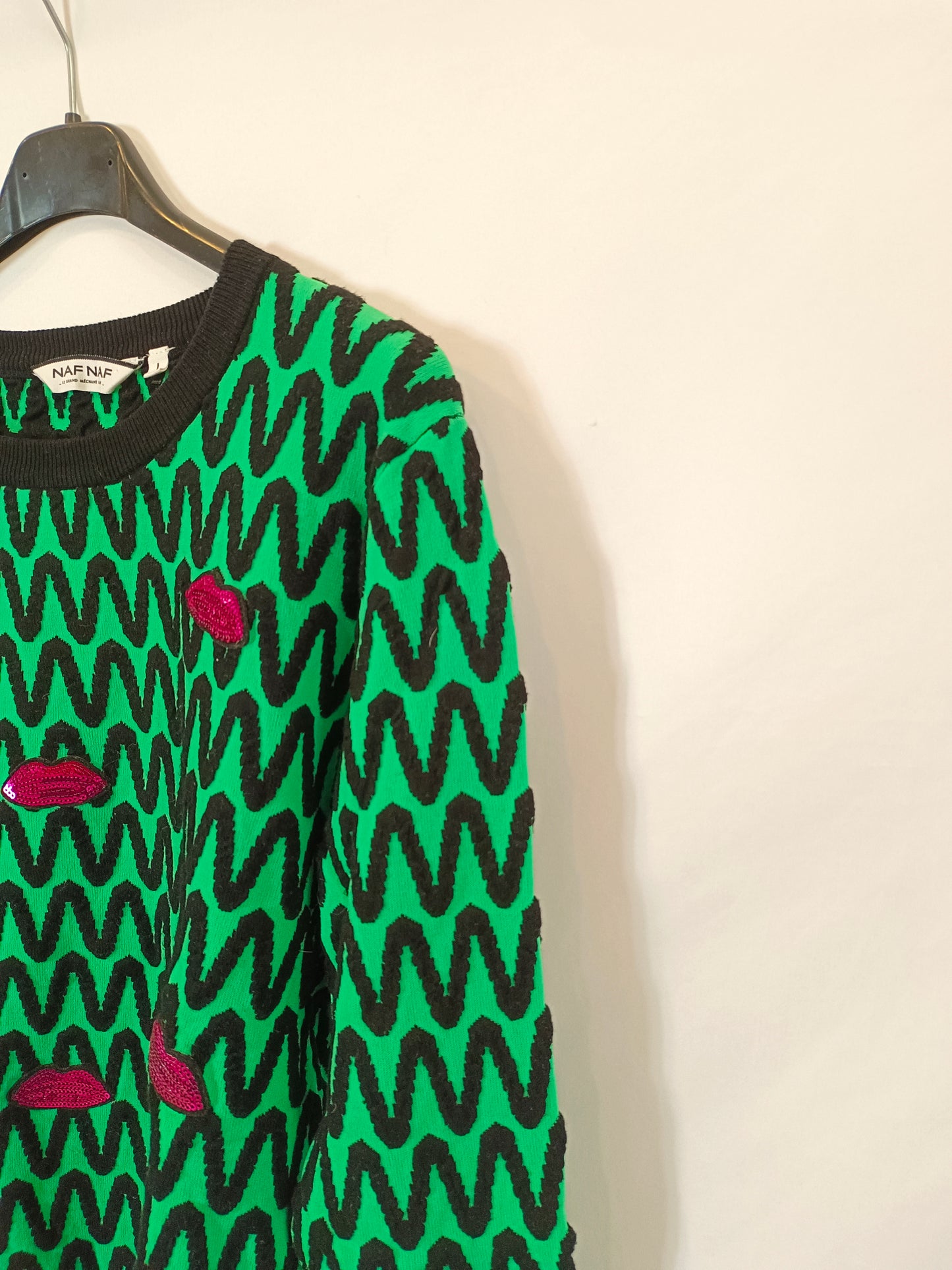 NAF NAF. Jersey estampado y labios T.l