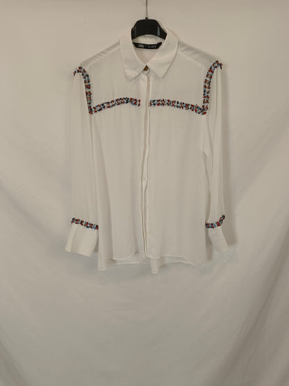 ZARA. Blusa blanca detalle tweed T.s