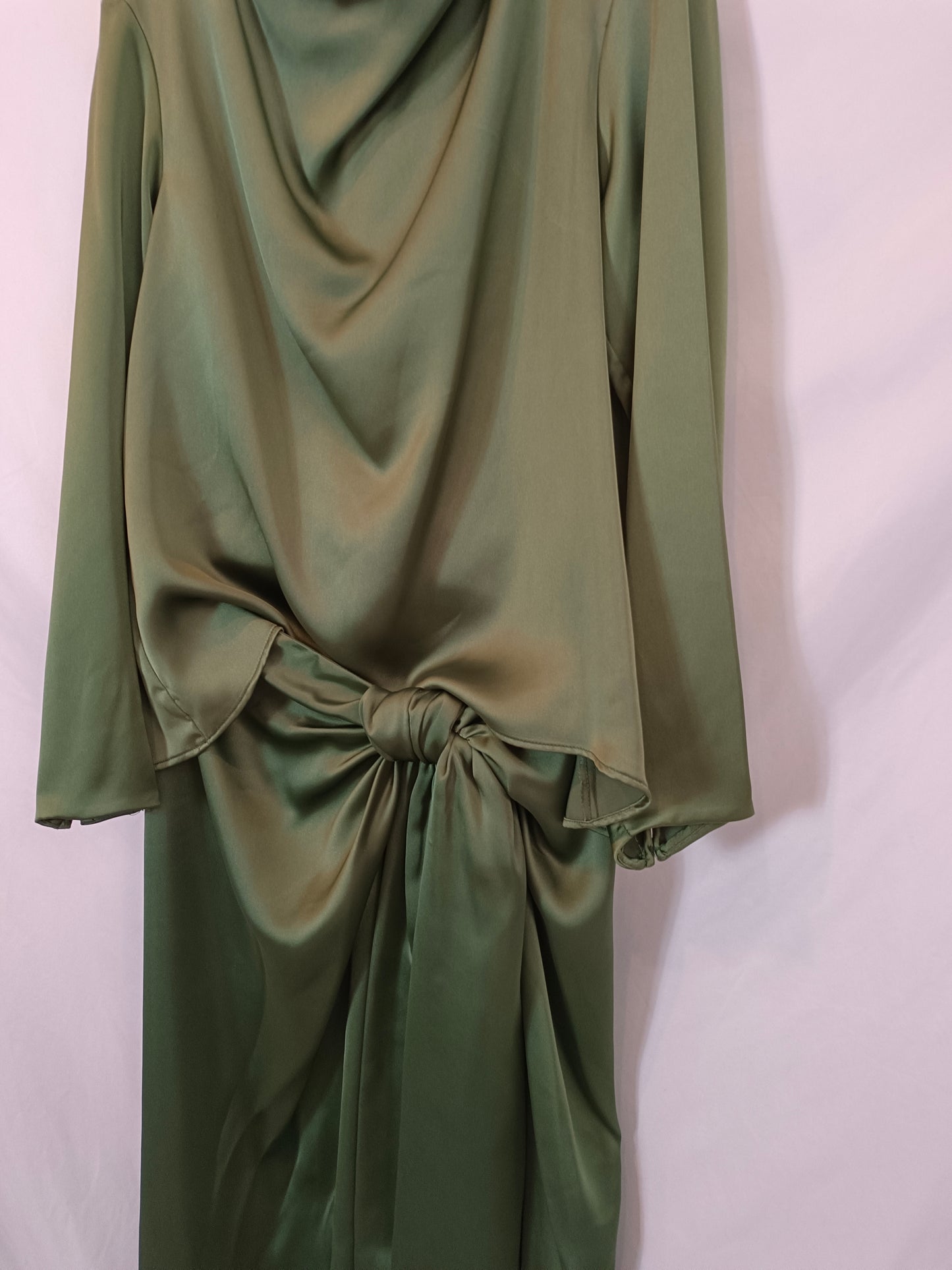 ZARA. Total satin green look Ts