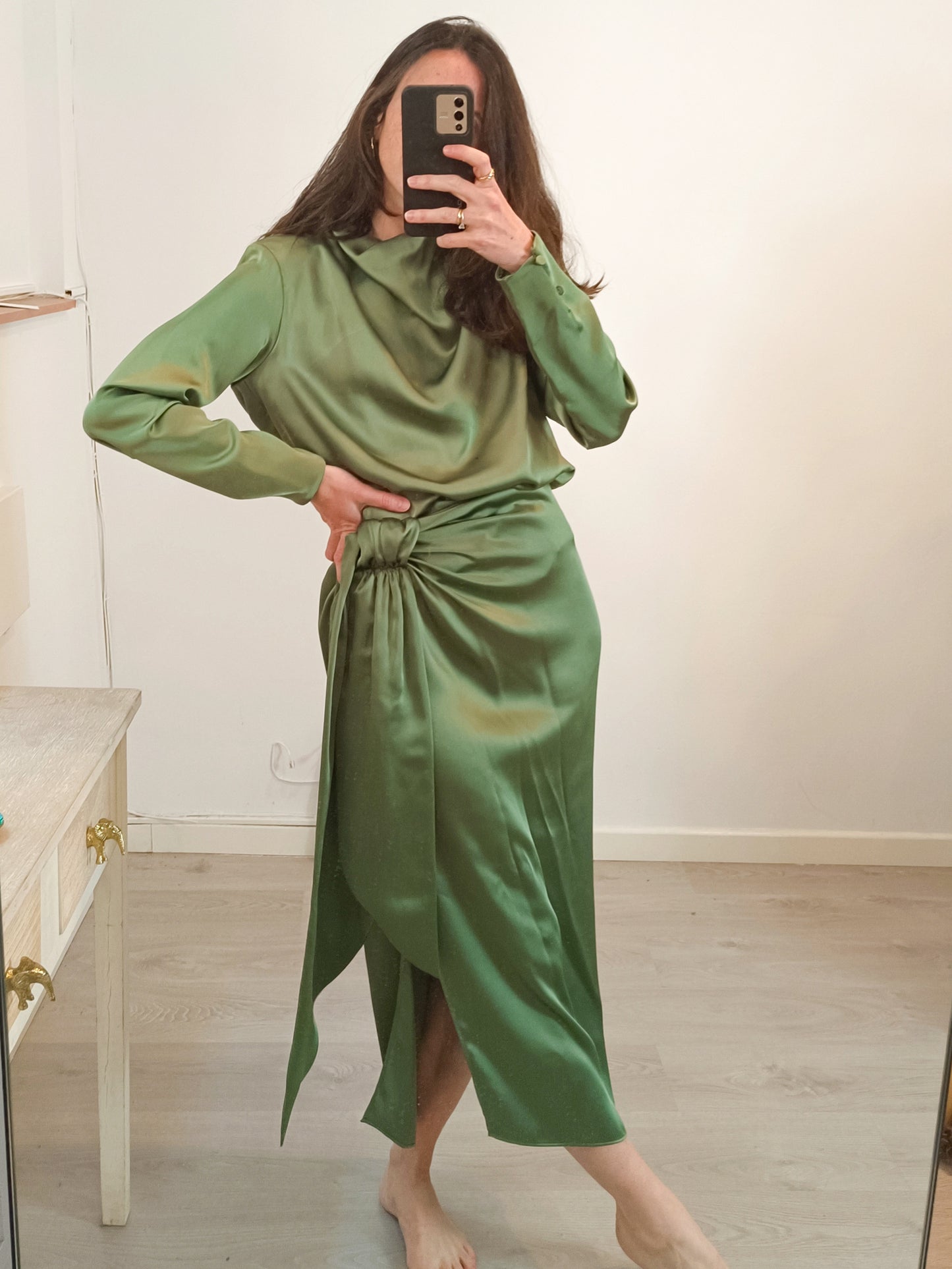 ZARA. Total satin green look Ts