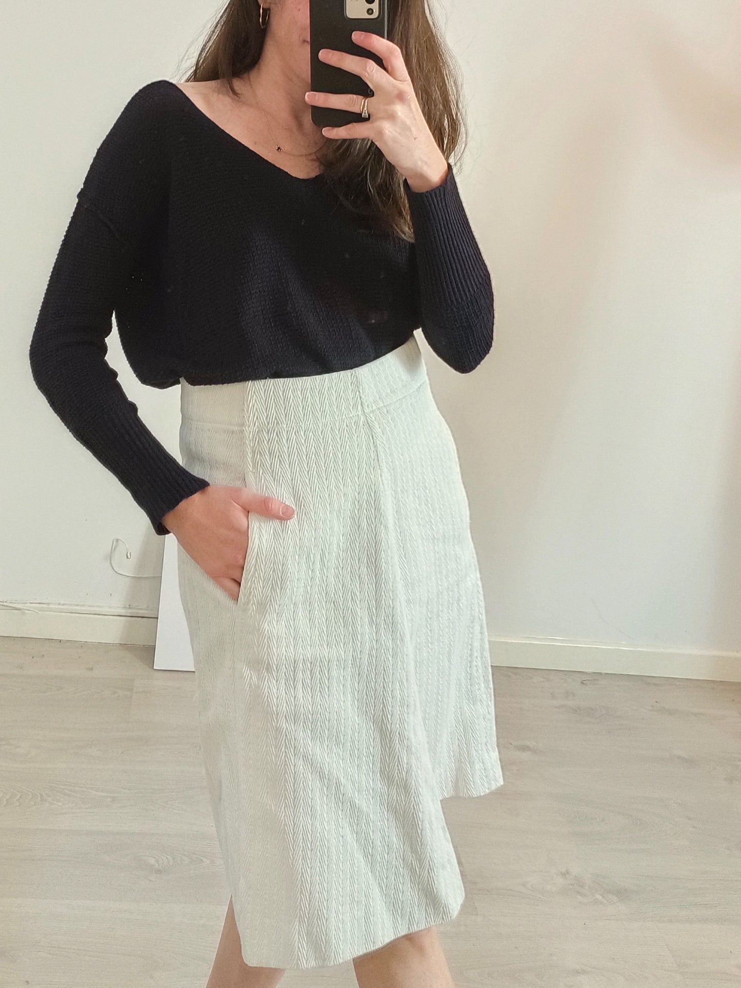 MASSCOB. White textured midi skirt. Size 36