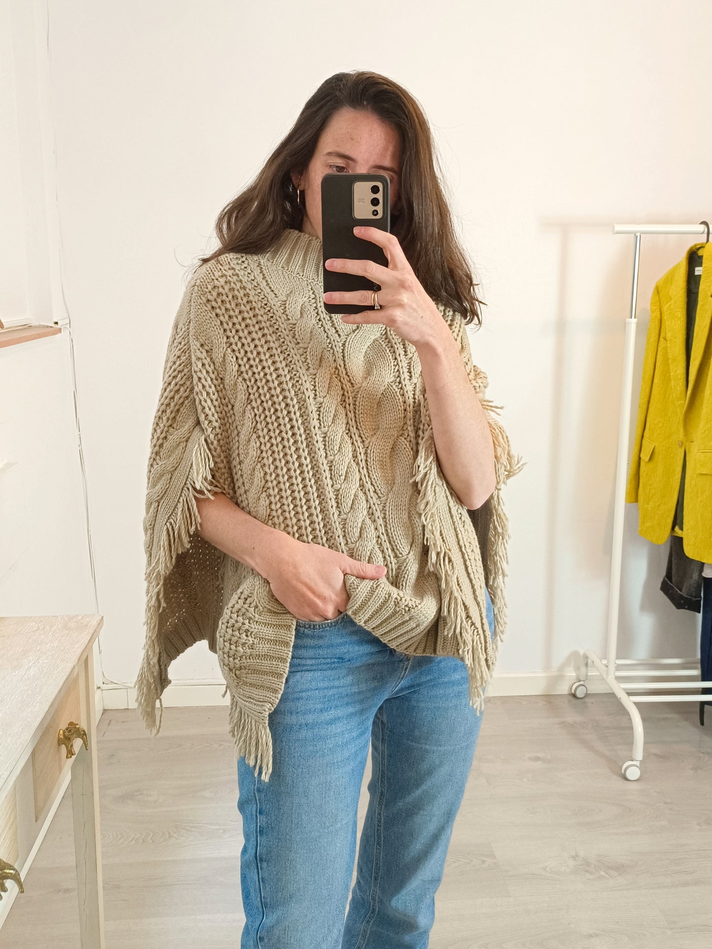 HUG&amp;CLAU. Beige poncho with 8-point stitches (s/m)
