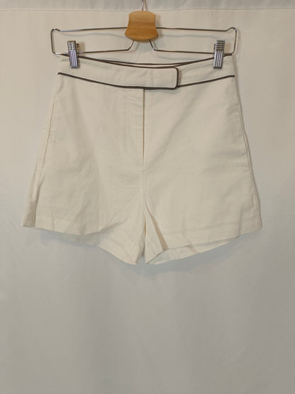 OTHERS. Total white look Tm