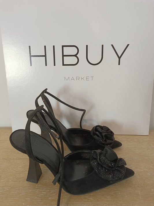 PRIMARK. Zapato negro flor T.38