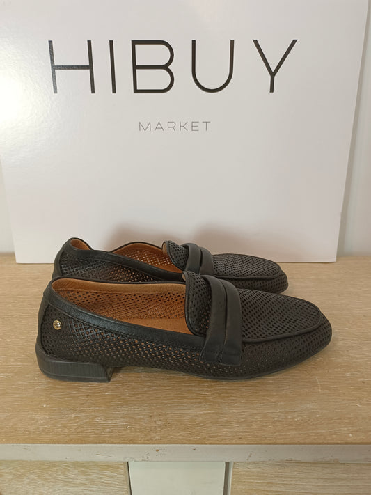 PIKOLINOS. Die-cut loafers size 38