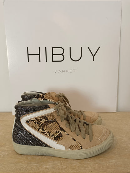 OTHERS. Ankle boots size 38