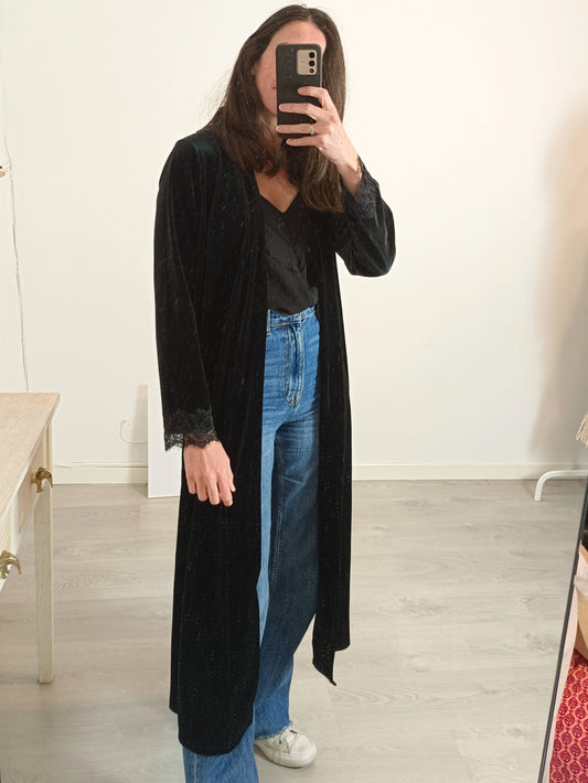 ALGO BONITO. Kimono largo negro encaje Tu(m)