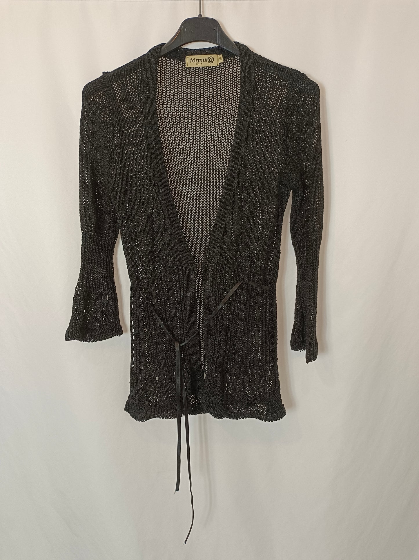 YOUNG FORMULA. Die-cut black cardigan T.40