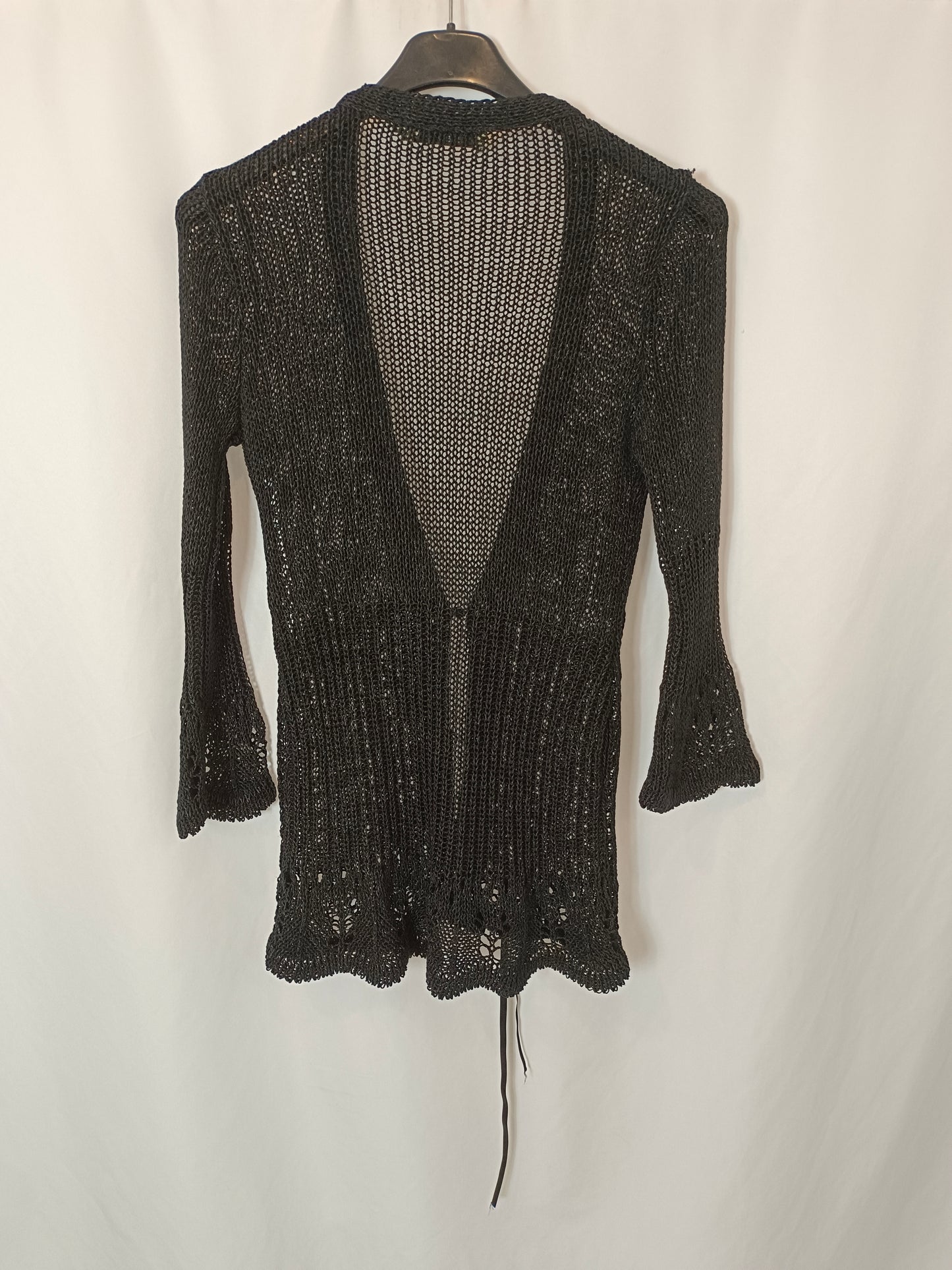 YOUNG FORMULA. Die-cut black cardigan T.40