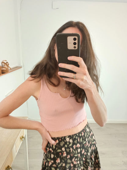 SHEIN. Pink ribbed crop top. T.S.