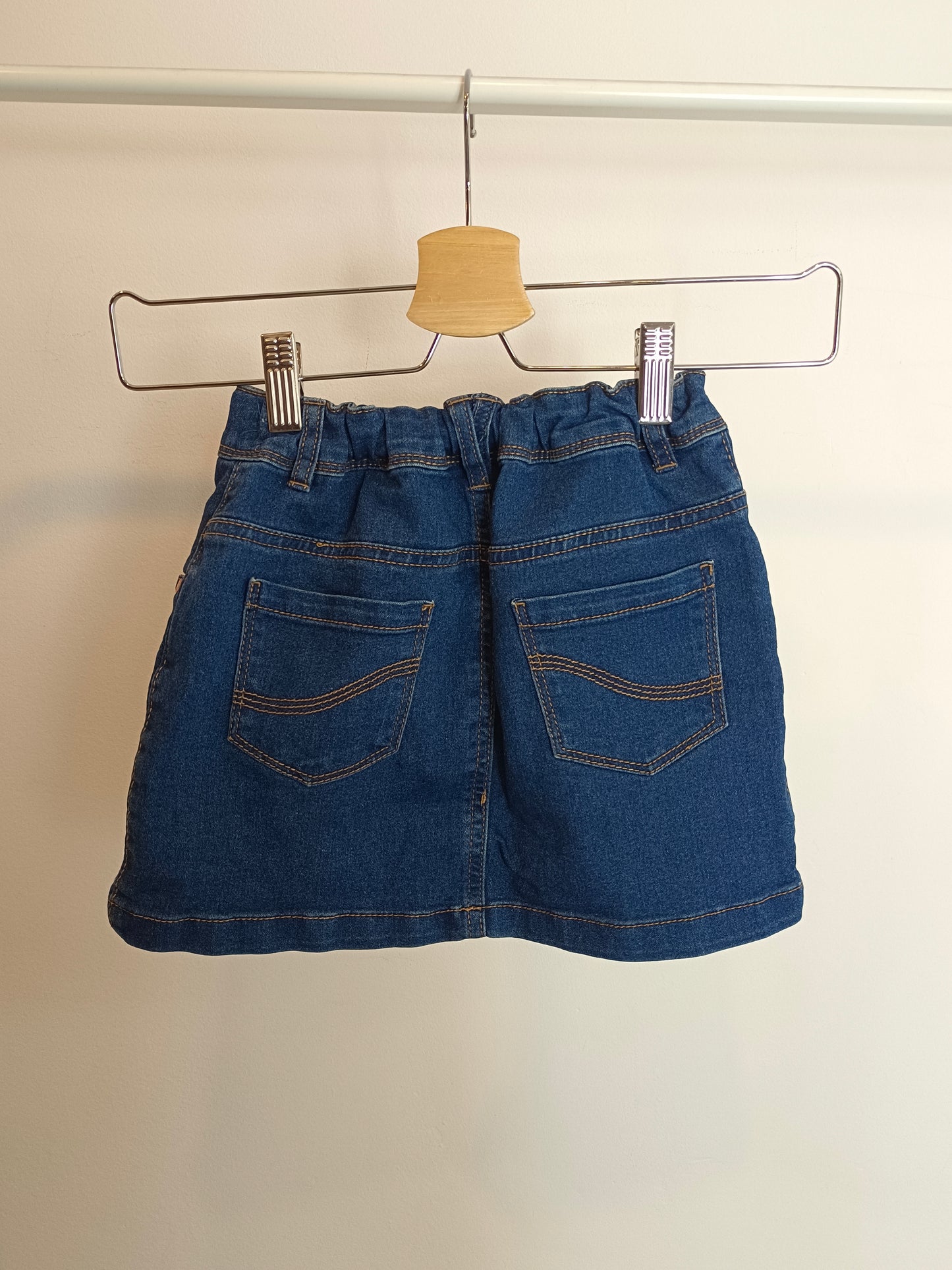 OTRAS. Falda denim cortita T.7-8 años