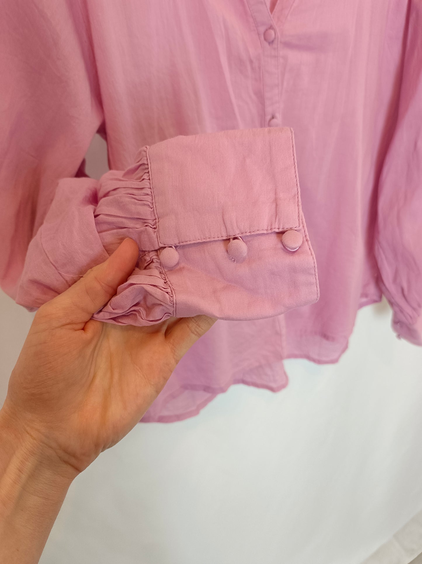 NATURA. Pink Mao collar blouse Ts