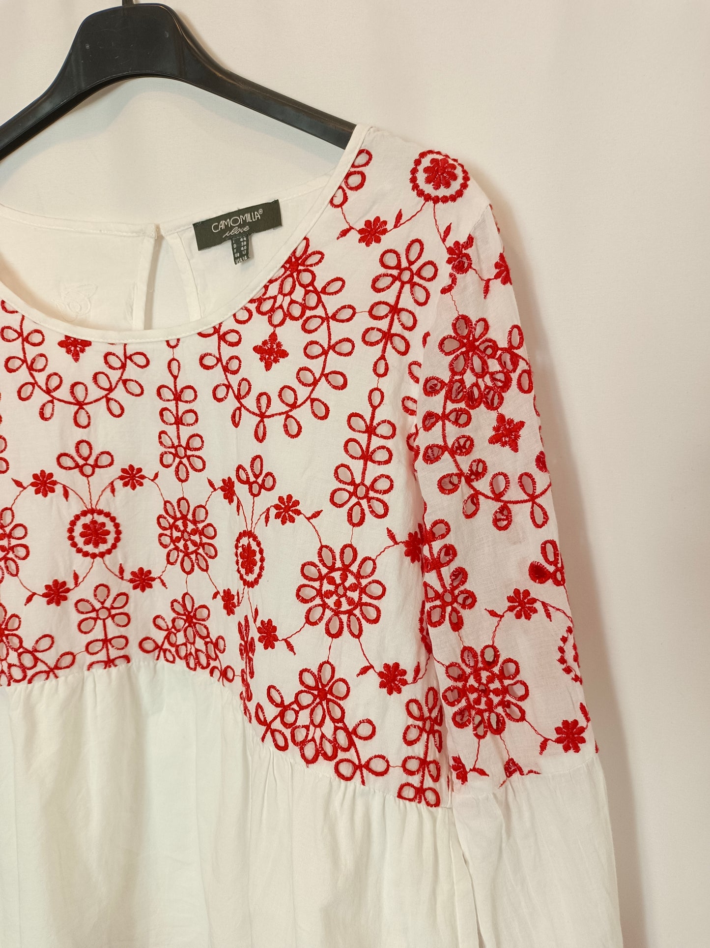 CAMOMILLA. White embroidered blouse, size 40