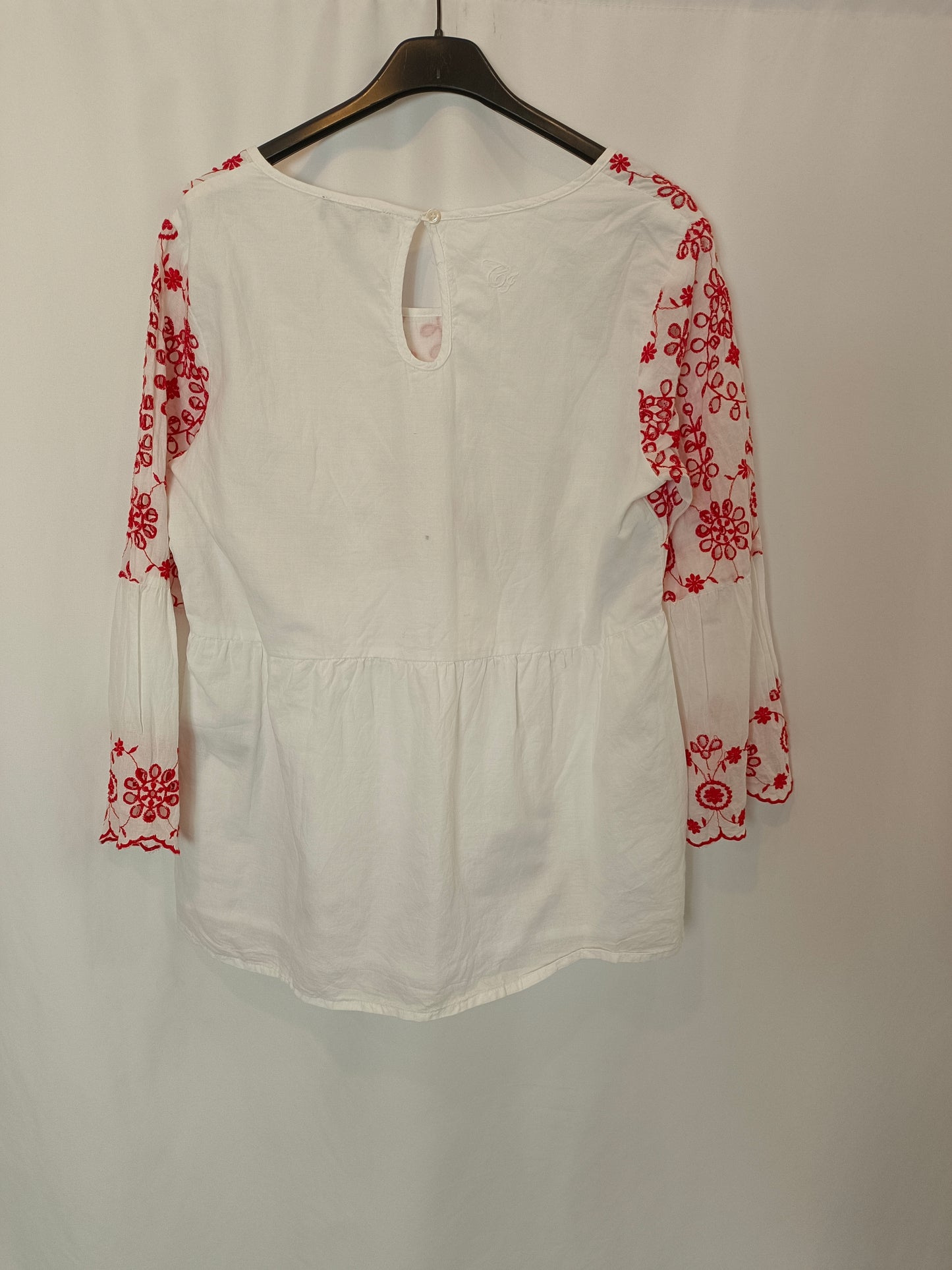 CAMOMILLA. White embroidered blouse, size 40