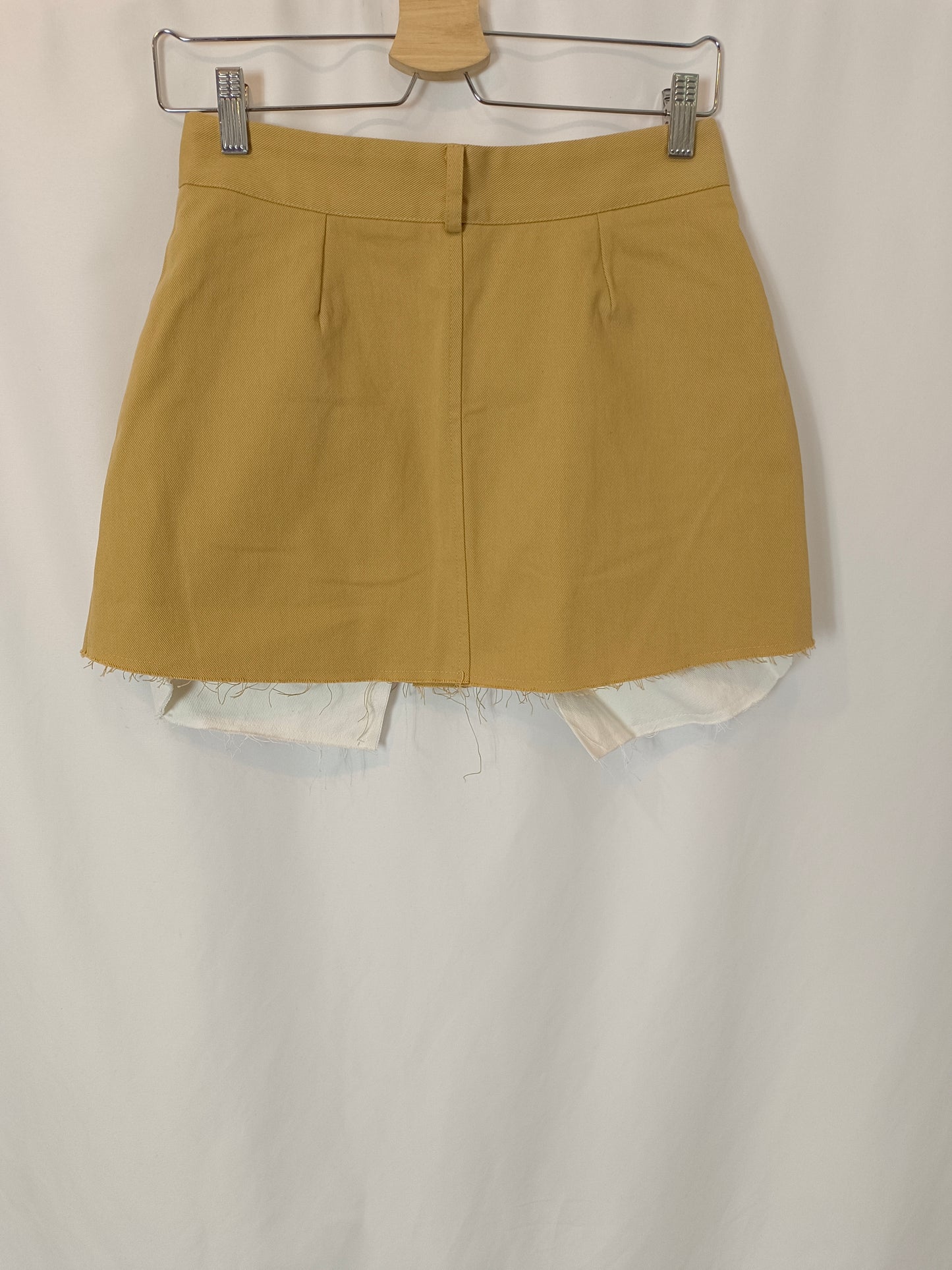 STOREST. Falda beige botones T.s/m