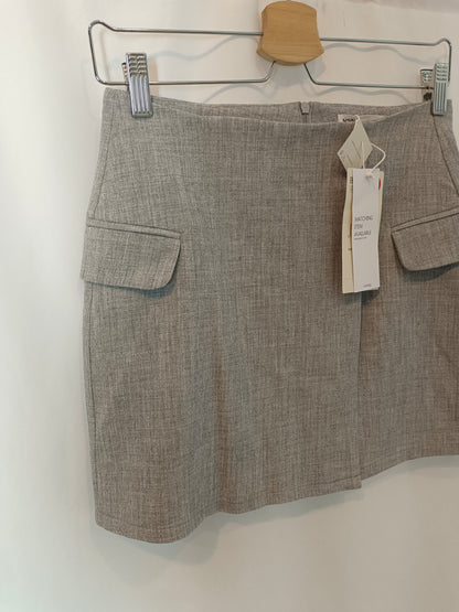 SINSAY. Gray skirt with Ts pockets