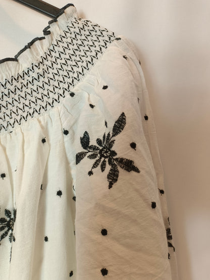 ZARA. Vestido largo bordado T.m