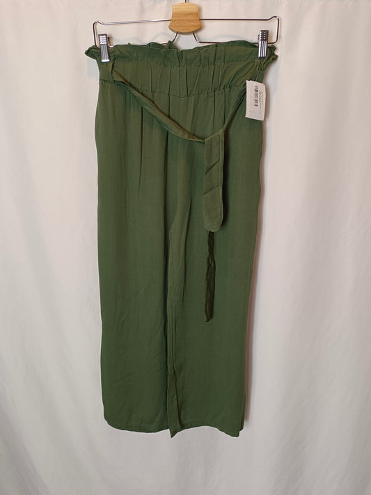 TOWERS BY ANDREA. pantalón fluido verde Tu(S)