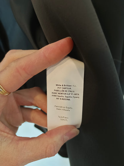 VICTORIA. Black double-textured blazer, size 36