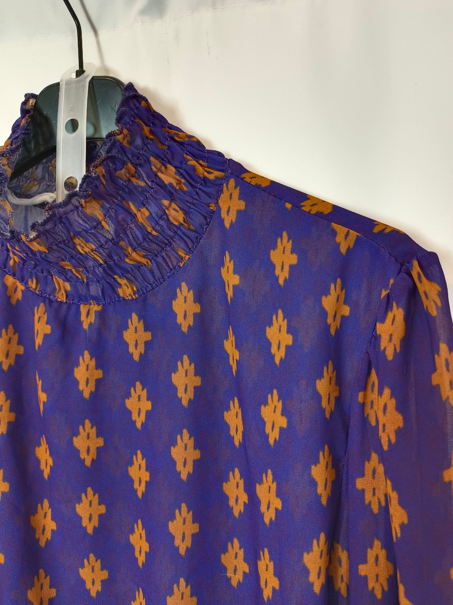 MONISQUI. Total look morado Tu(M)