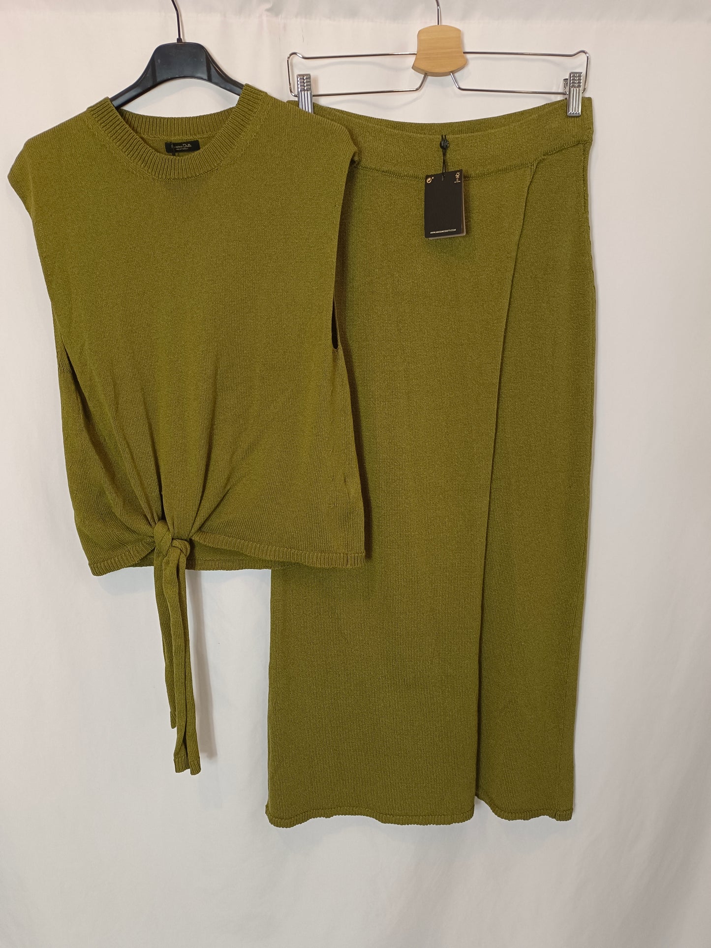 MASSIMO DUTTI. Total look punto verde T.m