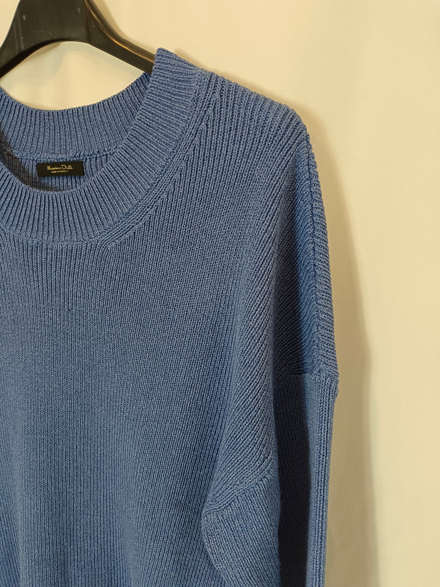 MASSIMO DUTTI. T.xs blue knit top