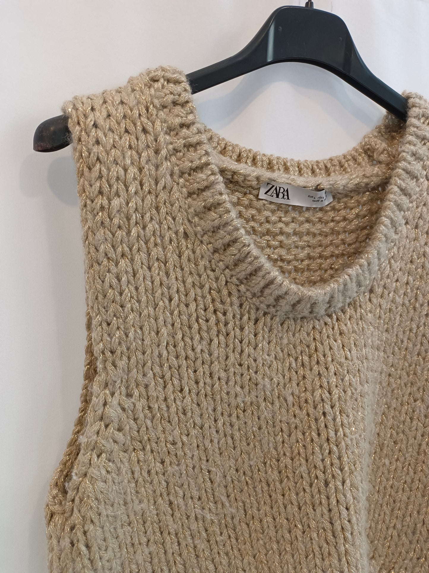ZARA. Gold thread knit top Tl