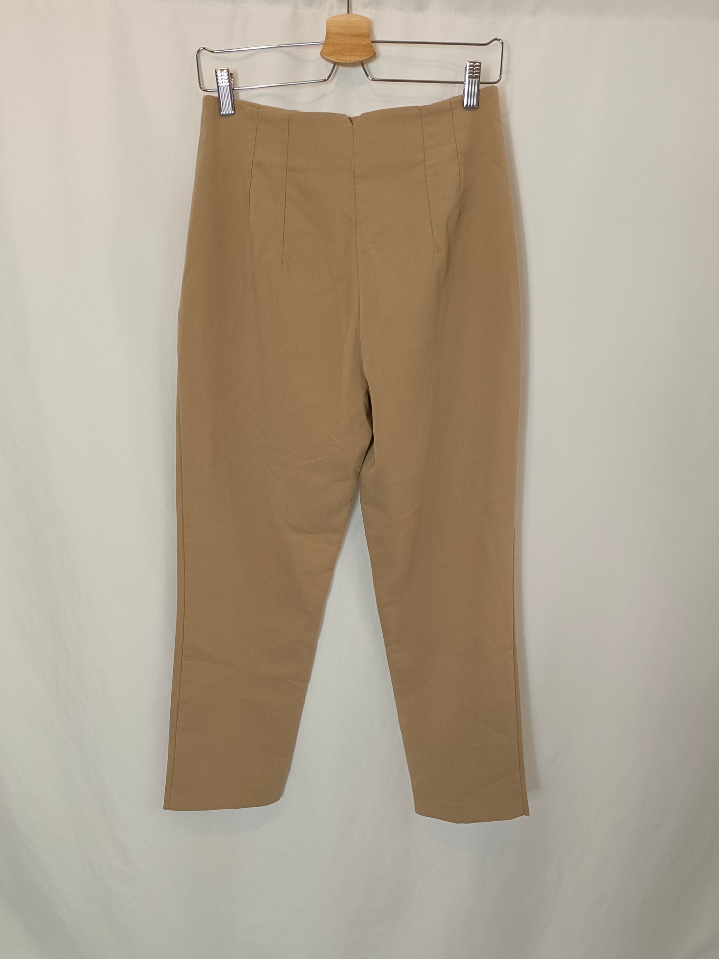 ZARA. Beige pleated trousers Tm