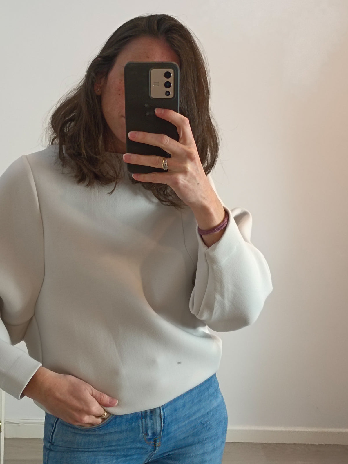 COS. Sudadera beige textura neopreno. T XS