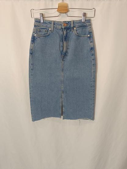 H&M. Falda denim midi T.34