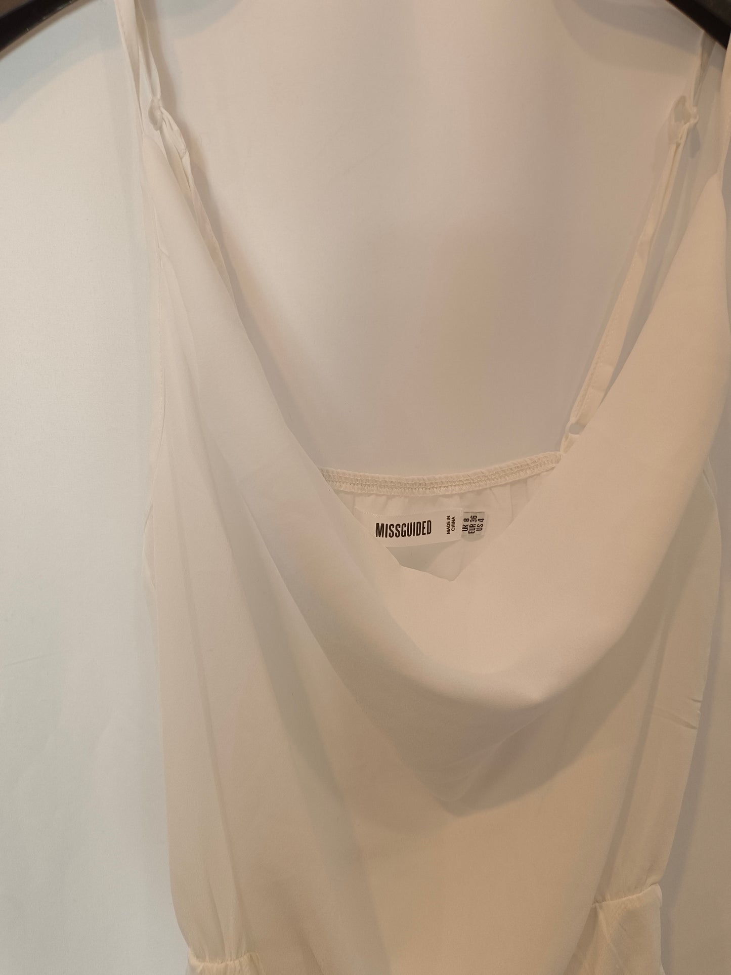 MISSGUIDED. Fluid white bodysuit T.36