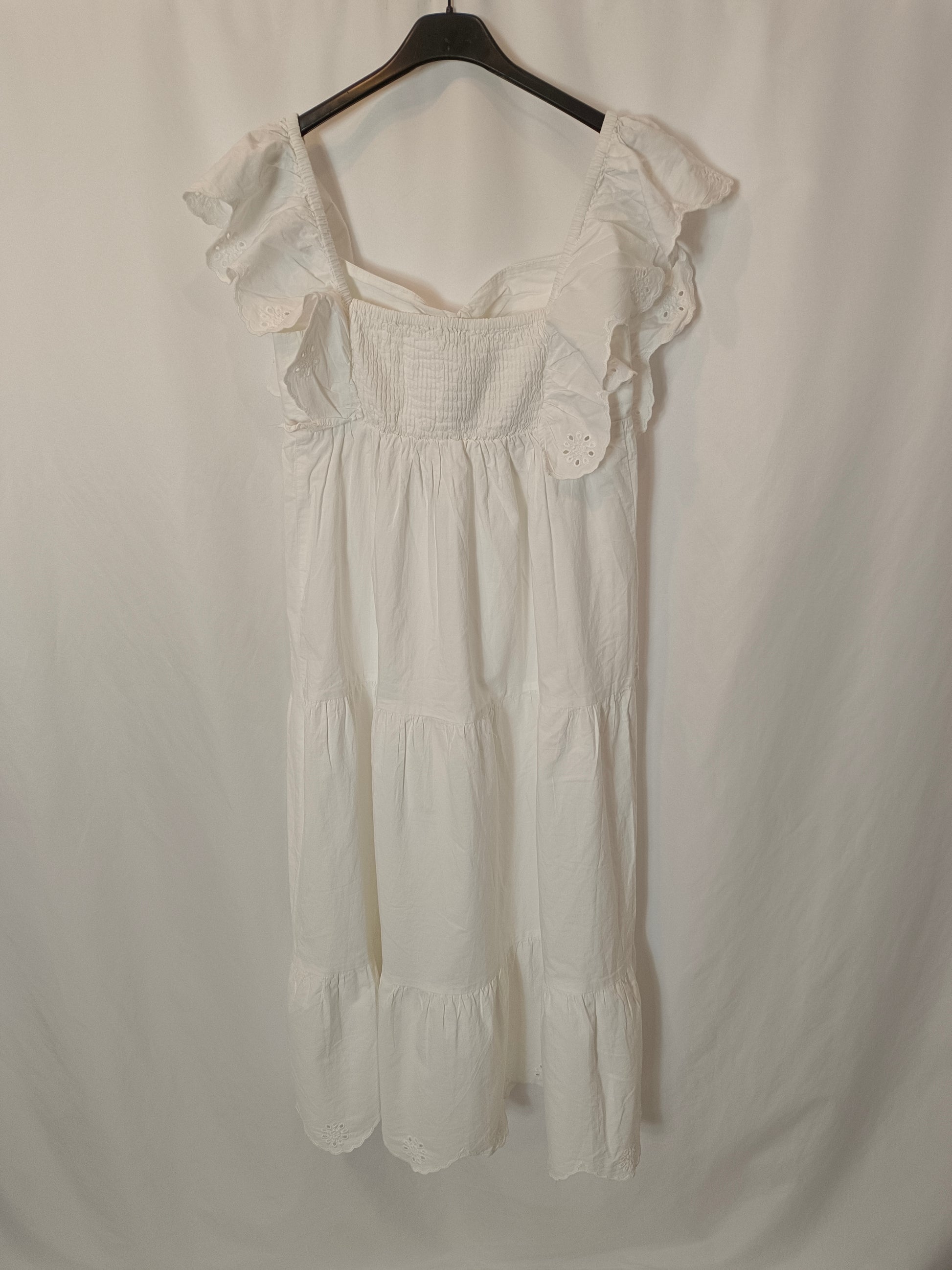 ZARA. White die-cut midi dress Tm – Hibuy market ZARA. White die-cut midi dress Tm – Hibuy market