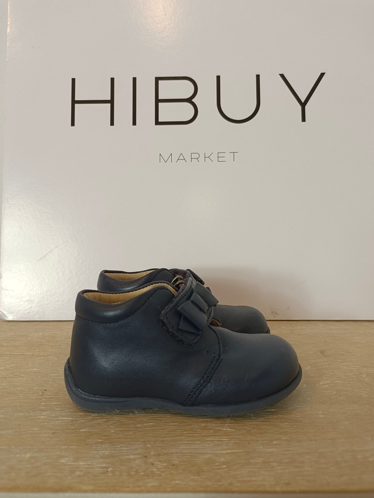 CHICCO. Girls' blue leather shoes. Size 21