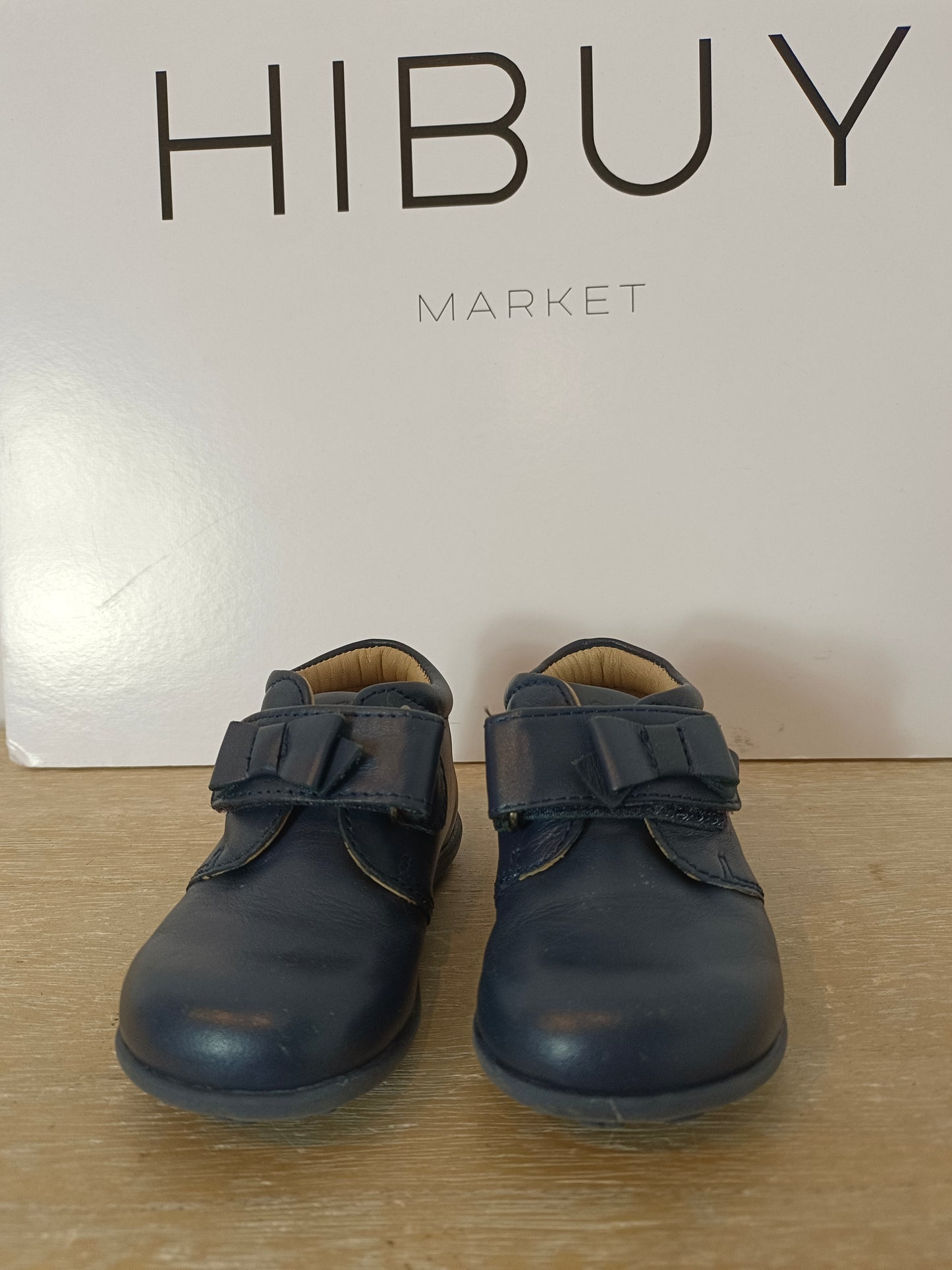 CHICCO. Girls' blue leather shoes. Size 21