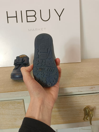 CHICCO. Girls' blue leather shoes. Size 21