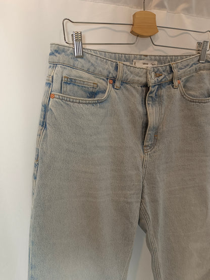 MANGO. Denim claro flecos. T 40