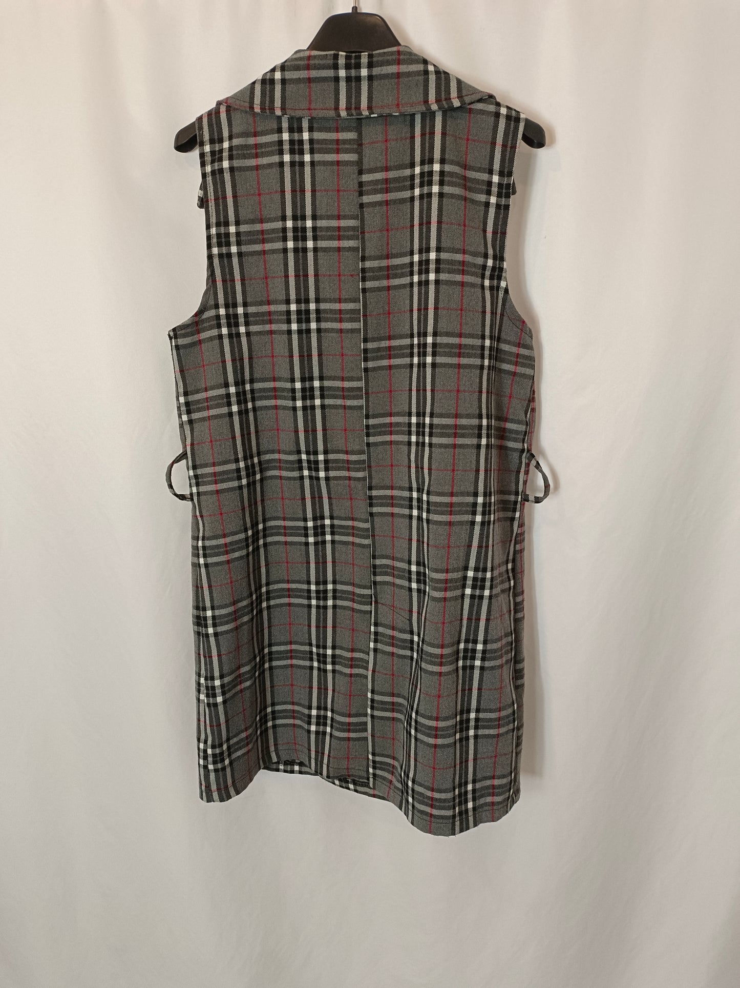 OTRAS. Chaleco gris cuadros. TU (M)