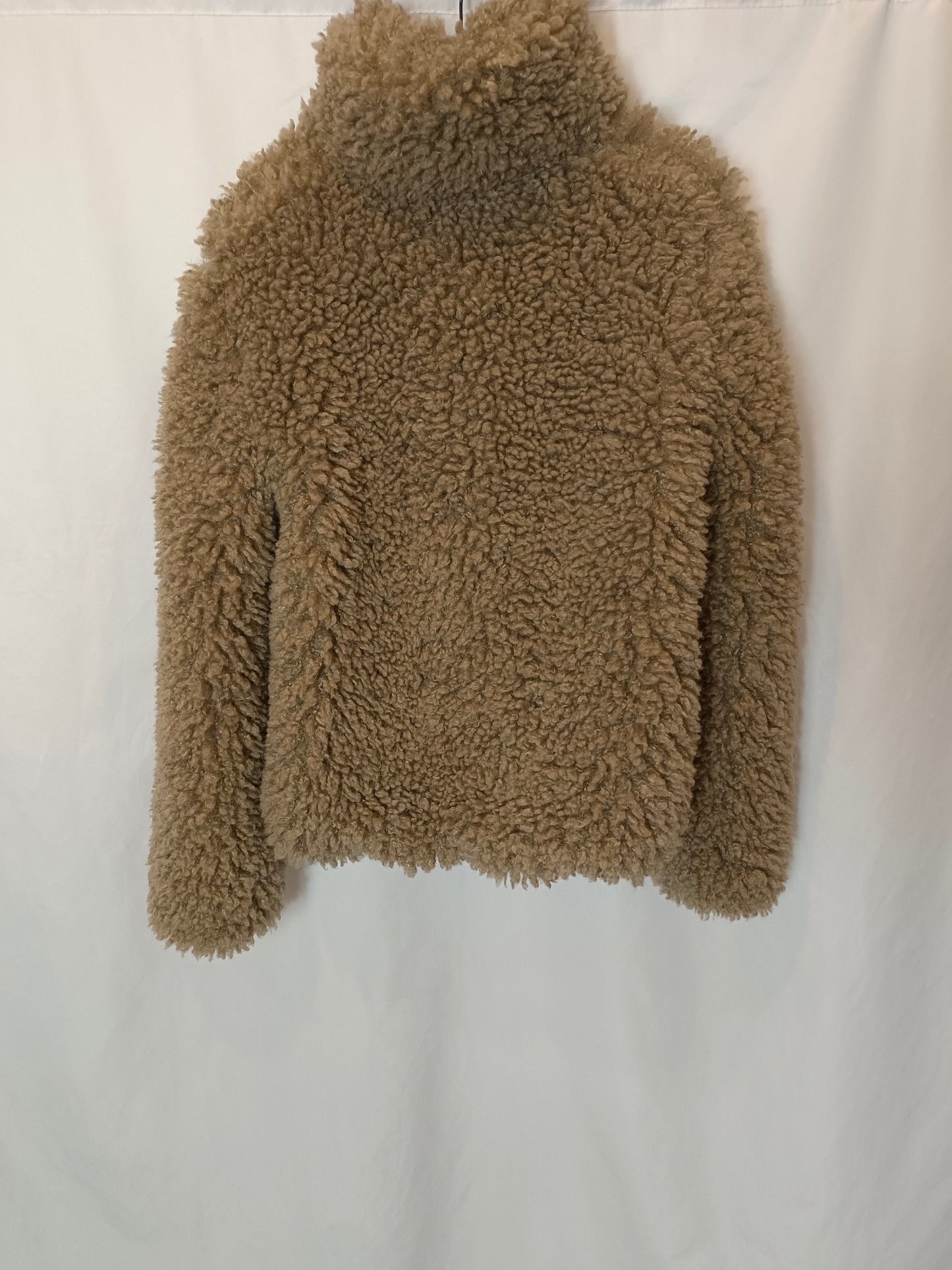 ZARA. Abrigo beige rizo T.s