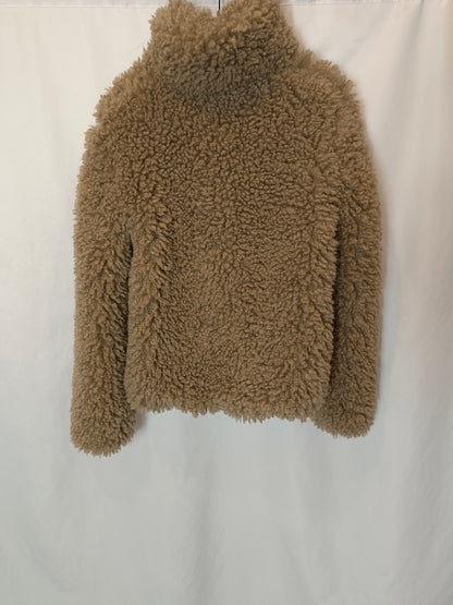 ZARA. Abrigo beige rizo T.s