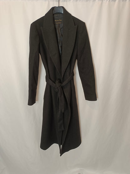 MASSIMO DUTTI. Abrigo negro lana T.36