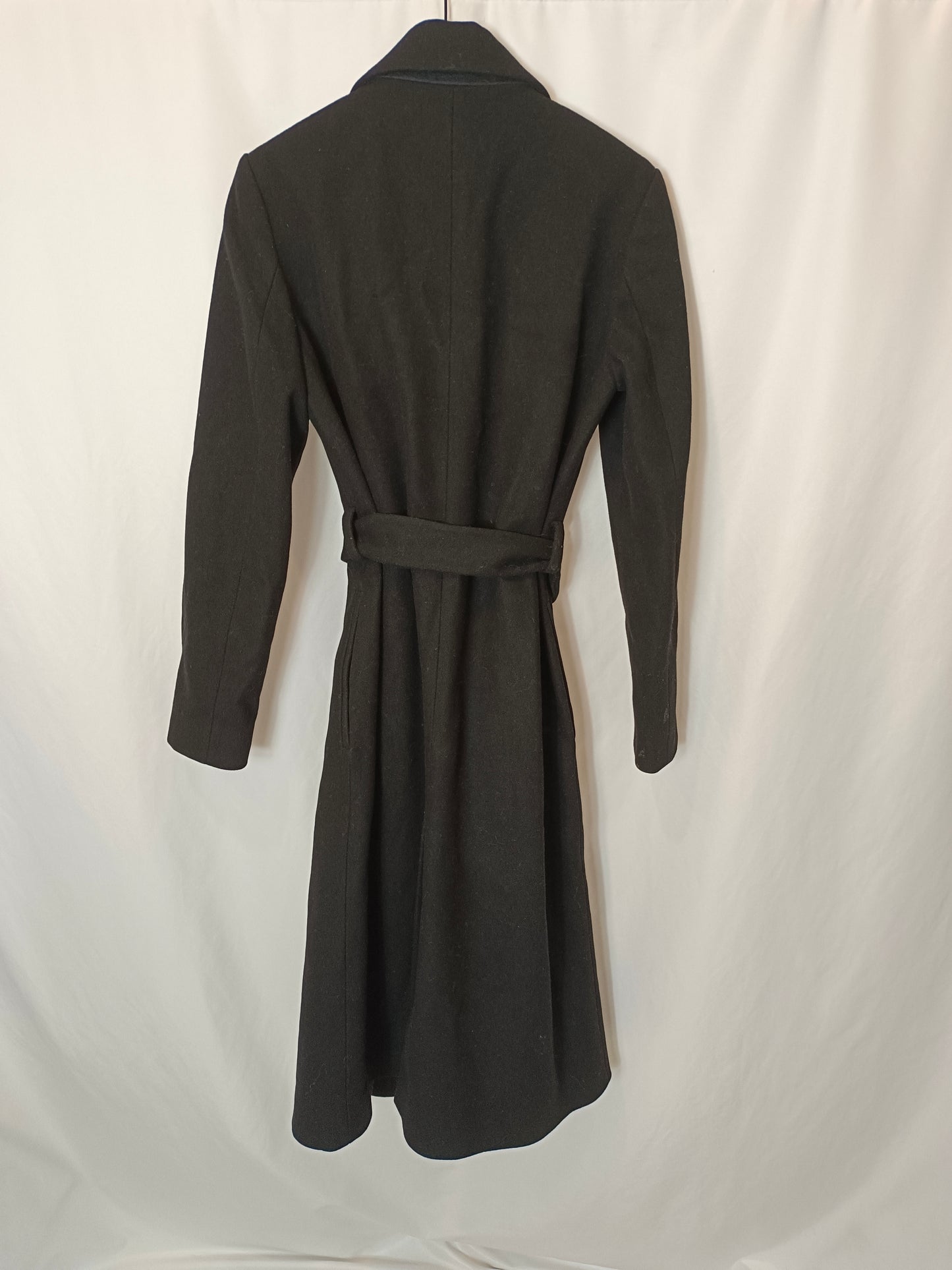 MASSIMO DUTTI. Abrigo negro lana T.36