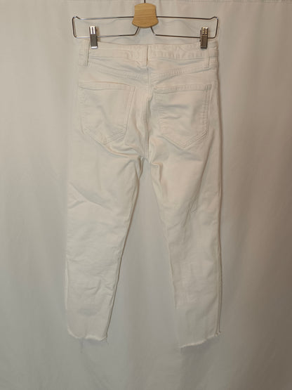 ZARA. Pantalón blanco recto denim T.36