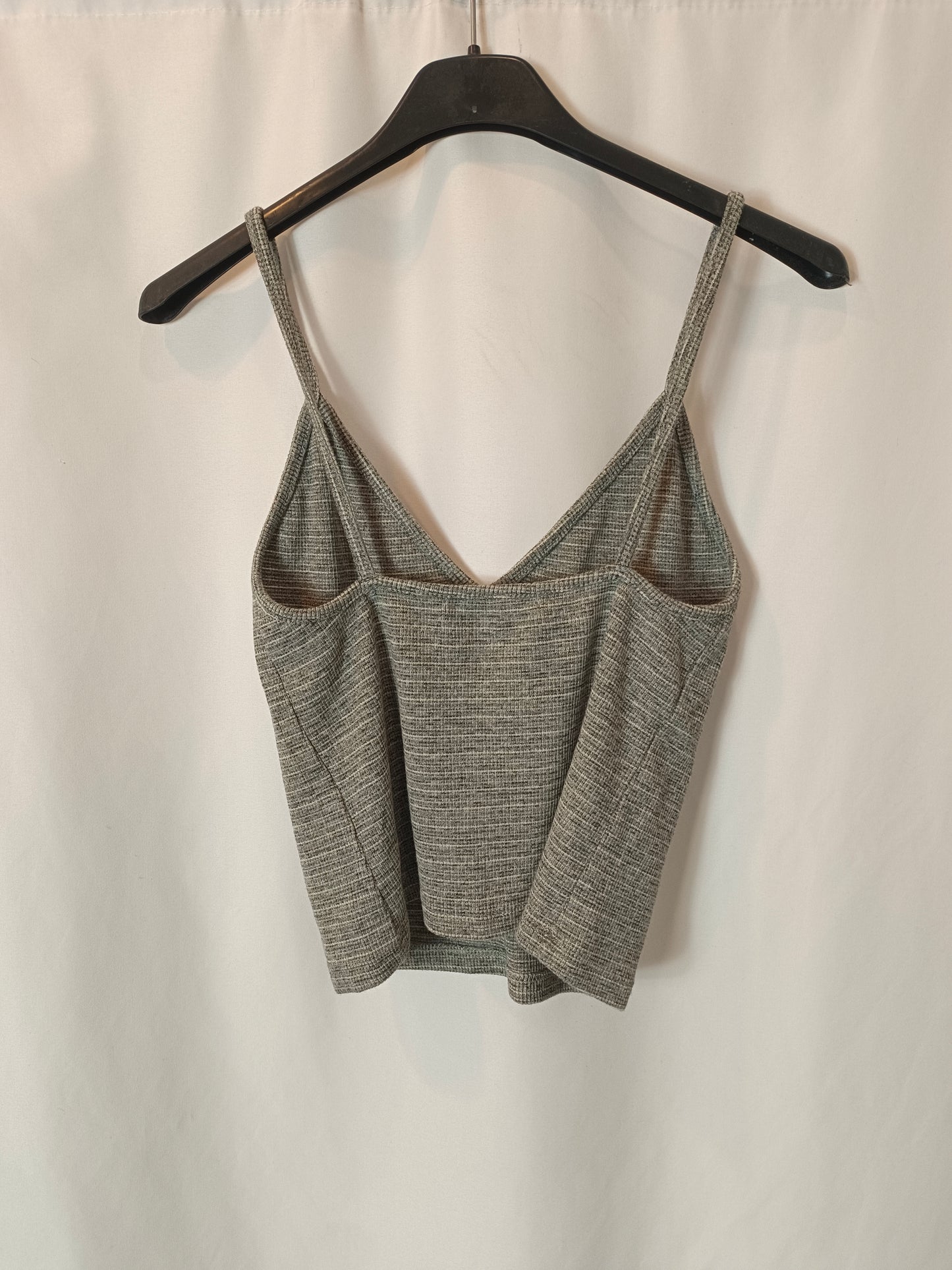 BRANDY MELVILLE. gray ribbed TS croptop