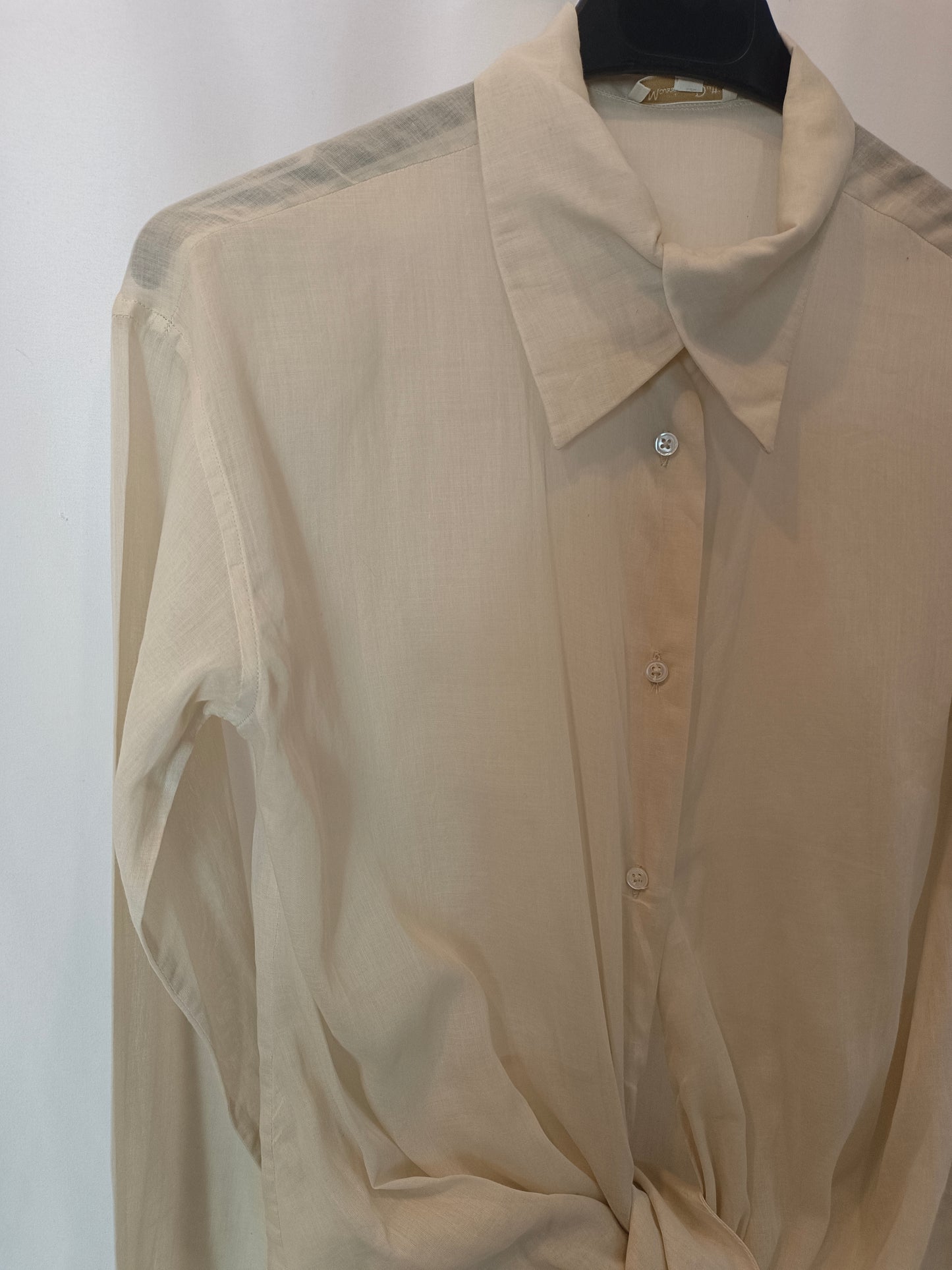 MASSIMO DUTTI. Blusa beige cruzada T.34